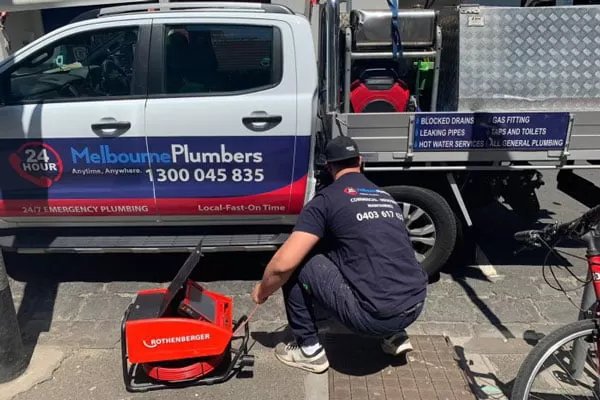 Local Bentleigh Plumber with service van and equipment